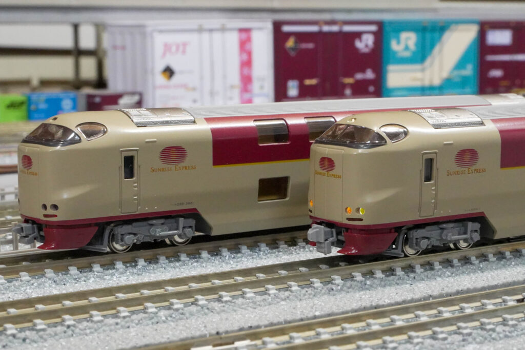 資料】模型で見るサンライズエクスプレスの座席表 - 屋根裏留置線